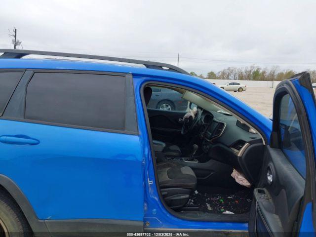 Jeep Cherokee Altitude Image 5