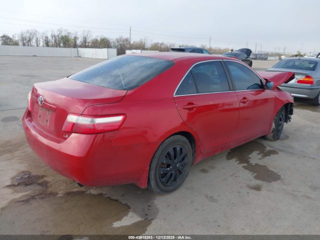 Toyota Camry Le Image 8