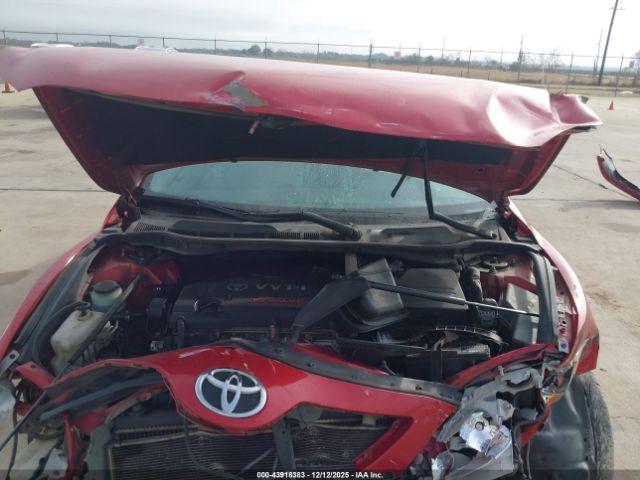 Toyota Camry Le Image 7