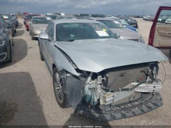  Salvage Ford Mustang