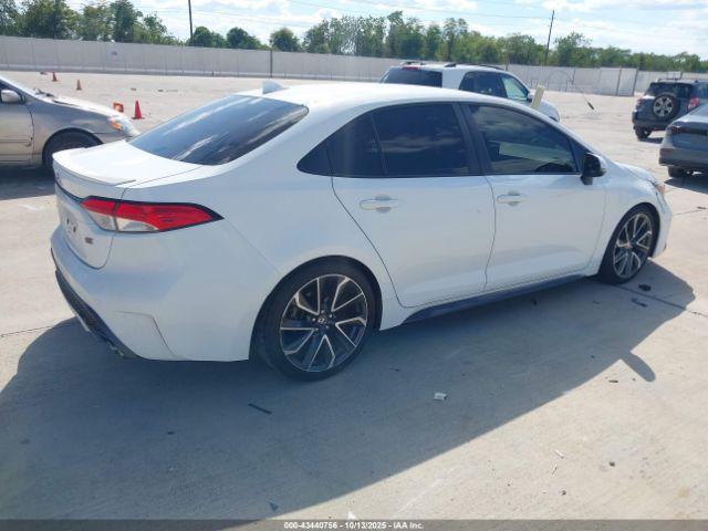 Toyota Corolla Se Image 11