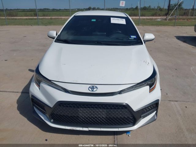 Toyota Corolla Se Image 12