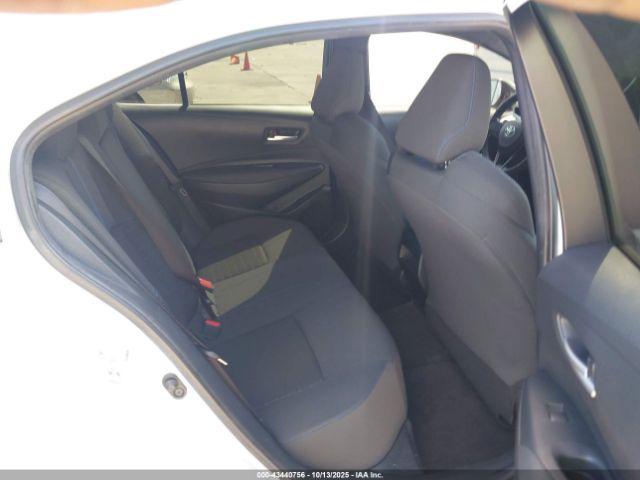 Toyota Corolla Se Image 6