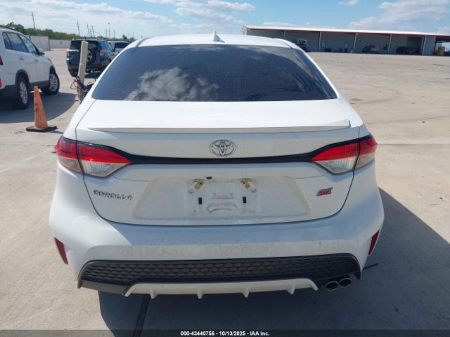 Toyota Corolla Se Image 10