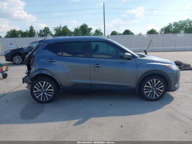 Nissan Kicks Sv Xtronic Cvt Image 13