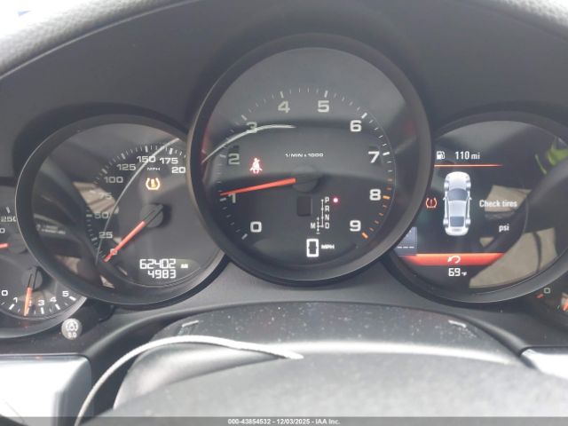 Porsche 911 Carrera 4 Image 7