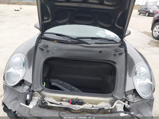 Porsche 911 Carrera 4 Image 6