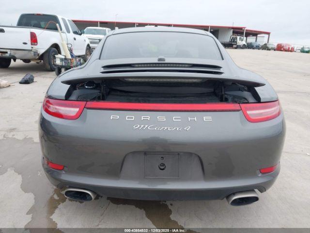 Porsche 911 Carrera 4 Image 16