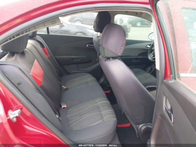 Chevrolet Sonic Lt Auto Image 5