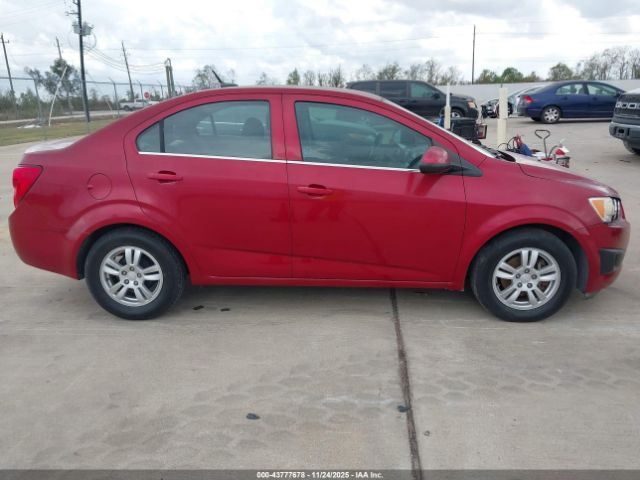 Chevrolet Sonic Lt Auto Image 13