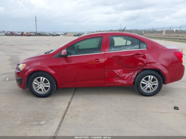 Chevrolet Sonic Lt Auto Image 10