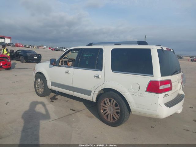 Lincoln Navigator Image 11