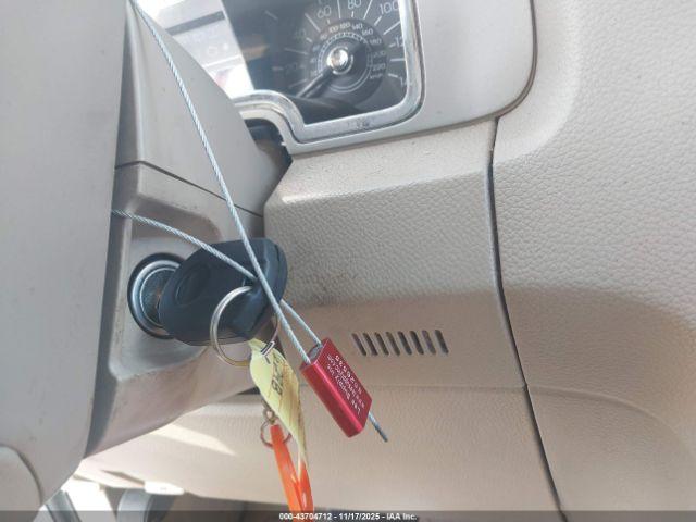 Lincoln Navigator Image 5