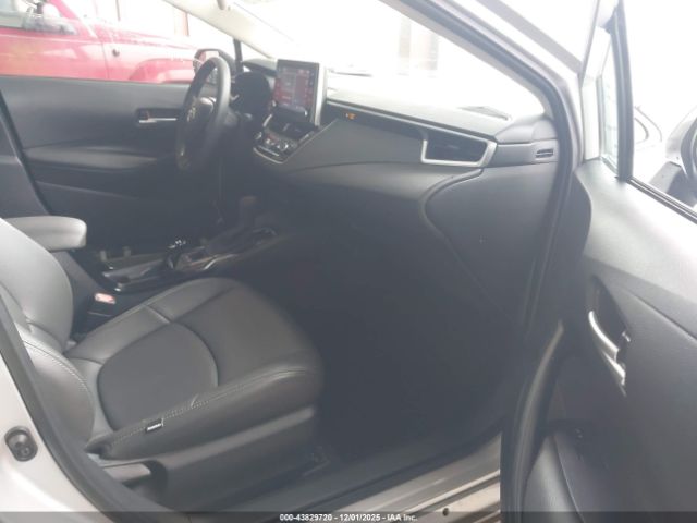 Toyota Corolla Le Image 16