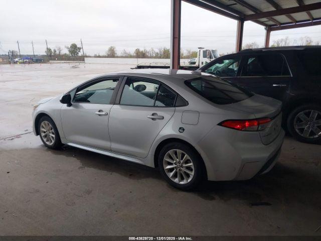 Toyota Corolla Le Image 11