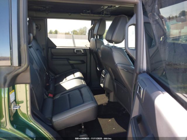 Ford Bronco Outer Banks Image 9