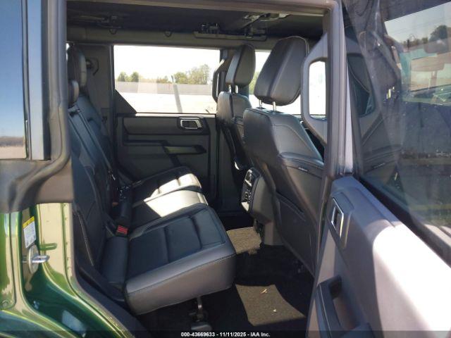 Ford Bronco Outer Banks Image 9