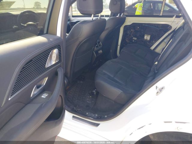 Mercedes-Benz GLE 4matic+ Image 8