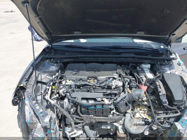 Toyota Camry Xle Image 17