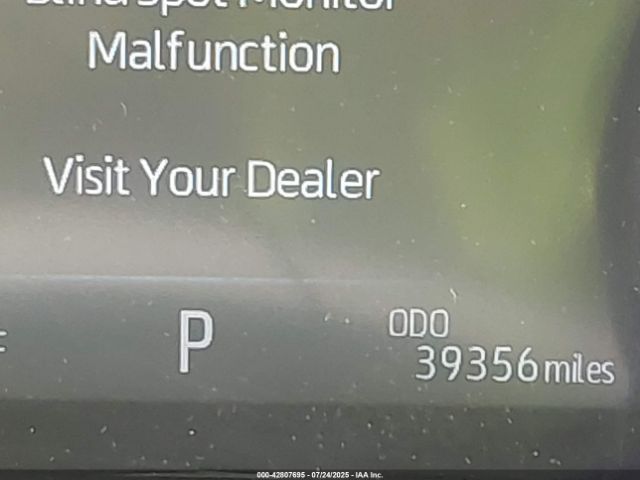 Toyota Camry Xle Image 12