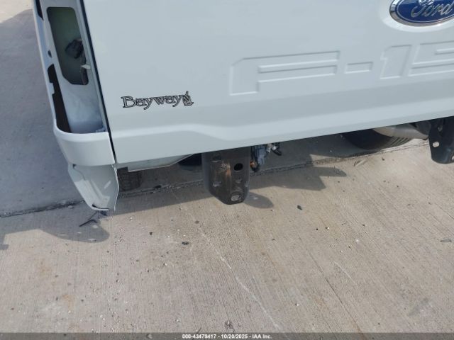 Ford F-150 Lariat Image 11