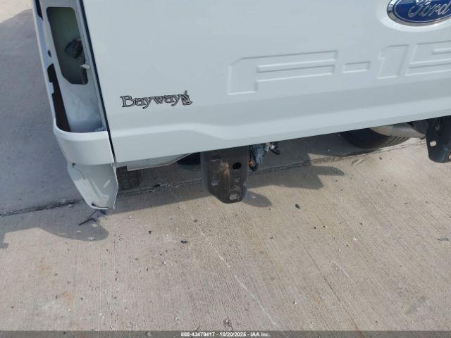 Ford F-150 Lariat Image 11