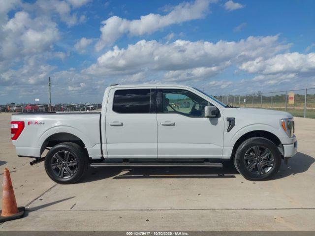 Ford F-150 Lariat Image 14