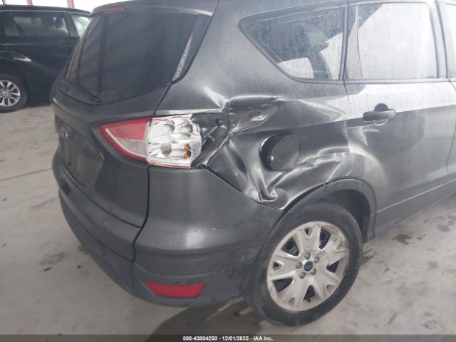 Ford Escape S Image 11