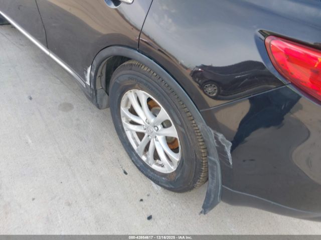 INFINITI Fx Image 16