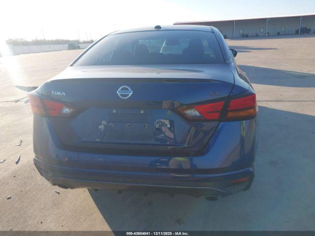 Nissan Altima 2.5 Sr Image 9