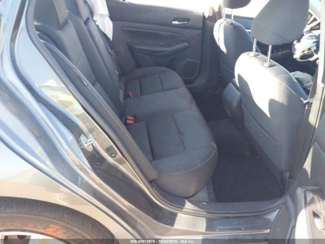 Nissan Altima Sv Fwd Image 13