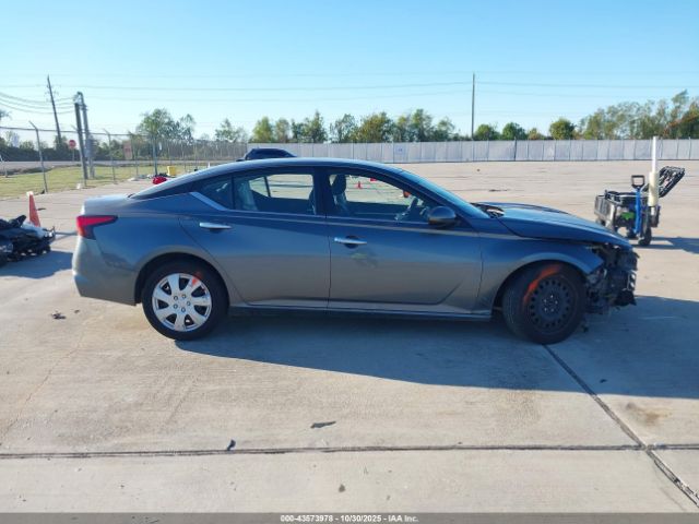 Nissan Altima Sv Fwd Image 6