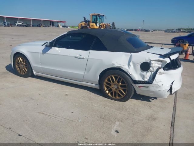 Ford Mustang V6 Premium Image 13