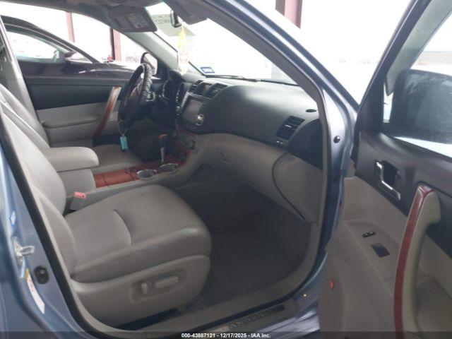 Toyota Highlander Limited V6 Image 4