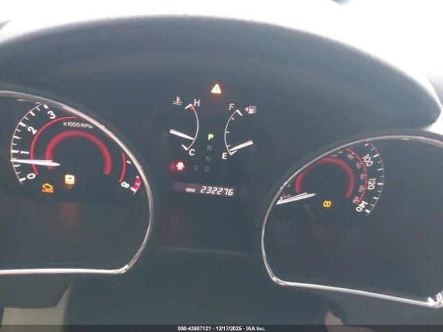 Toyota Highlander Limited V6 Image 9