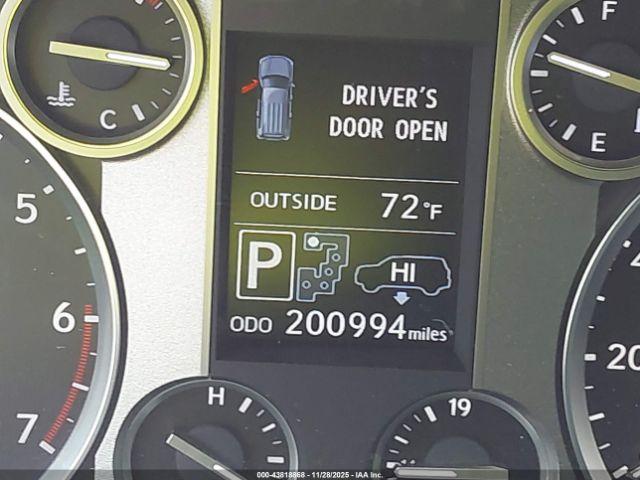 Lexus LX 570 Image 14