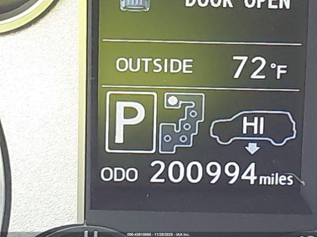 Lexus LX 570 Image 4