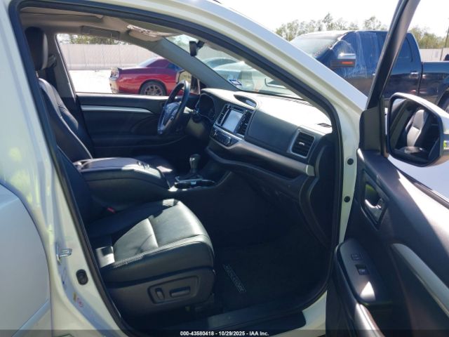 Toyota Highlander Xle Image 6