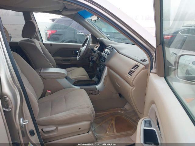 Honda Pilot Ex Image 2