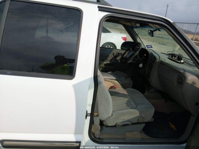 Chevrolet Blazer Ls Image 4