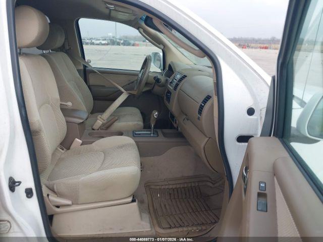 Nissan Frontier Le Image 4