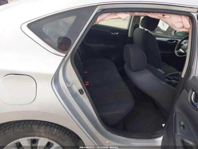 Nissan Sentra S Image 12