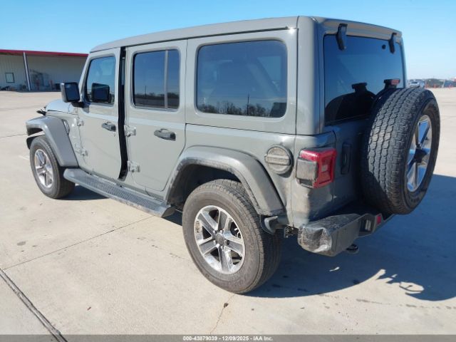 Jeep Wrangler Sahara 4x4 Image 17
