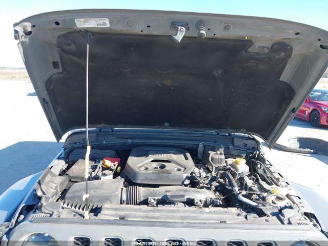 Jeep Wrangler Sahara 4x4 Image 4