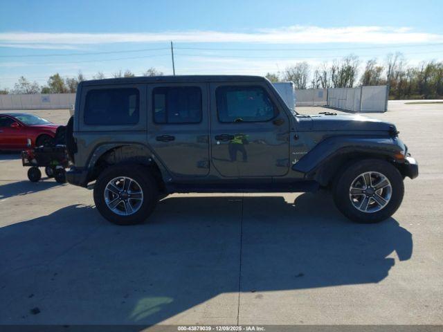 Jeep Wrangler Sahara 4x4 Image 15