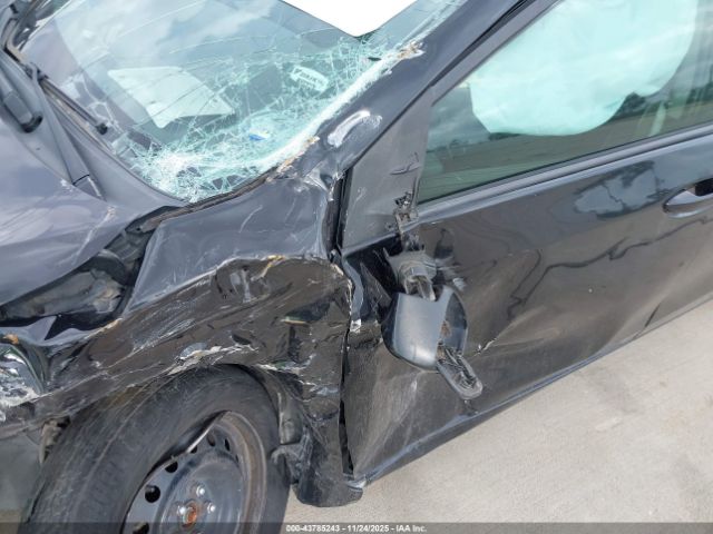 Toyota Corolla Le Image 17