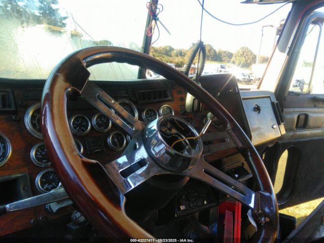 Peterbilt 378 Image 11