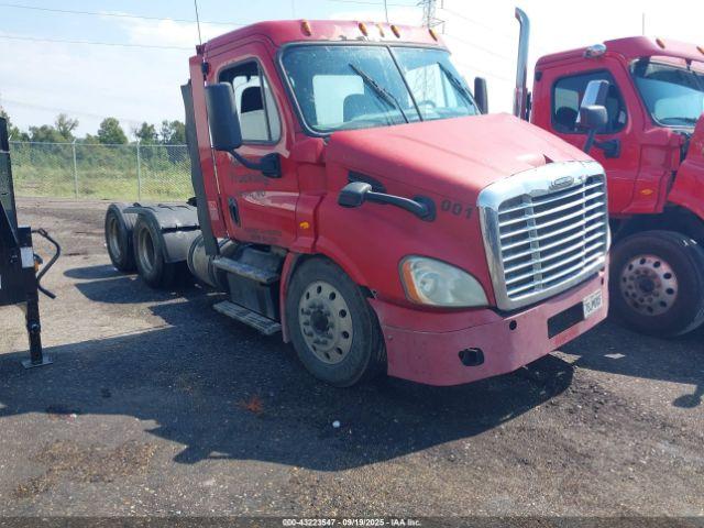  Salvage Freightliner Cascadia 113