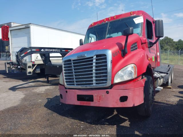 Freightliner Cascadia 113 Image 11