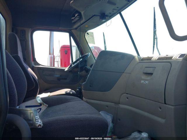 Freightliner Cascadia 113 Image 14